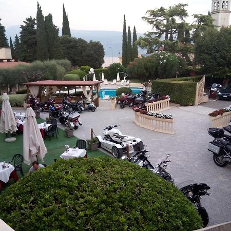 Hotel Adria & Resort Toscolano Maderno Exterior photo