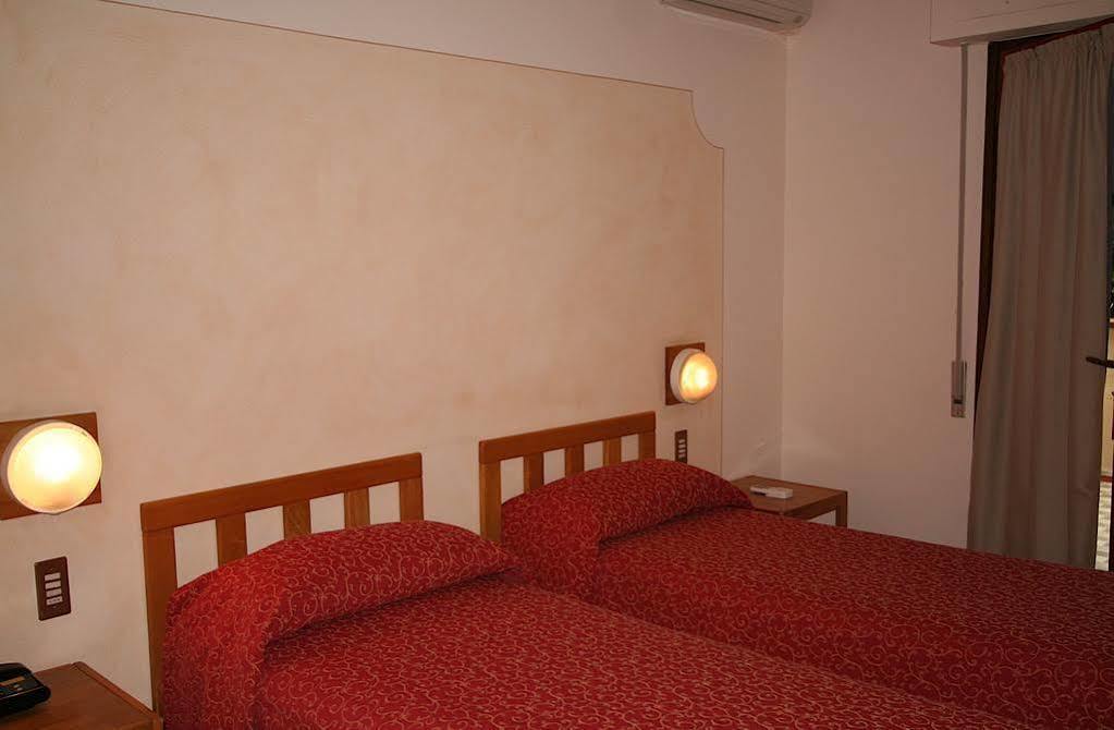 Hotel Adria & Resort Toscolano Maderno Exterior photo